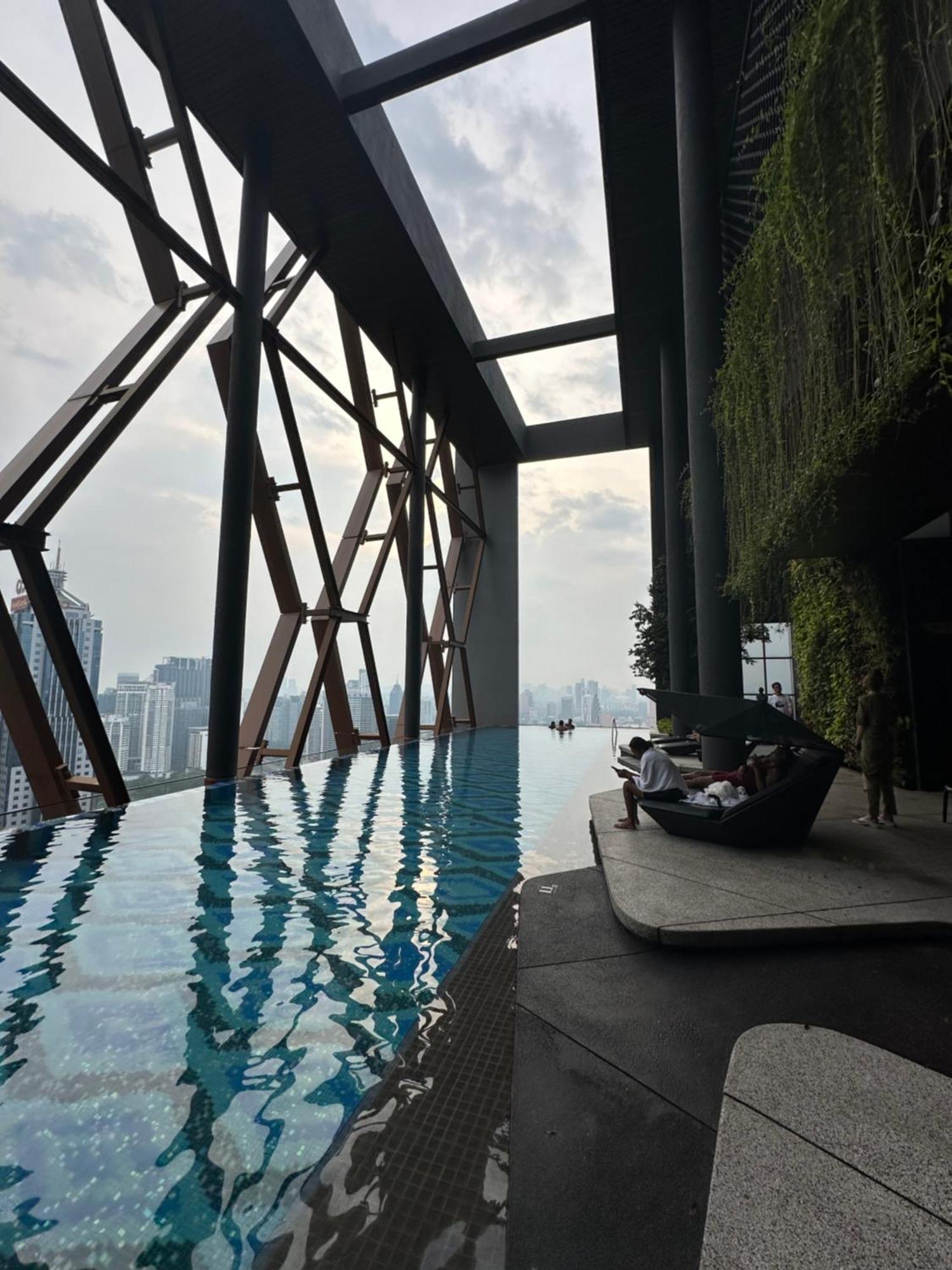 Skyline Homes By Scarletz Suites Klcc Kuala Lumpur Exterior foto