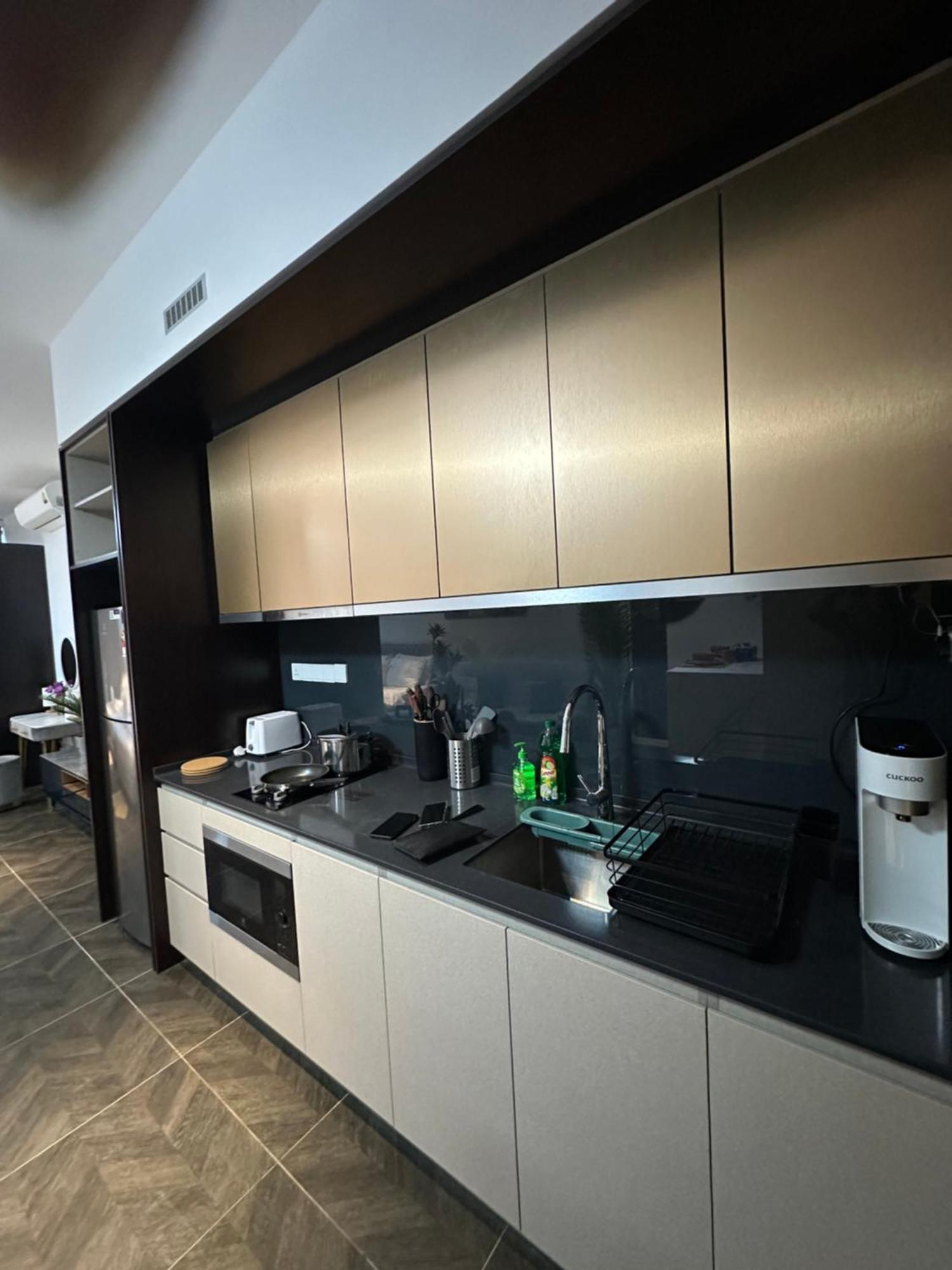 Skyline Homes By Scarletz Suites Klcc Kuala Lumpur Exterior foto