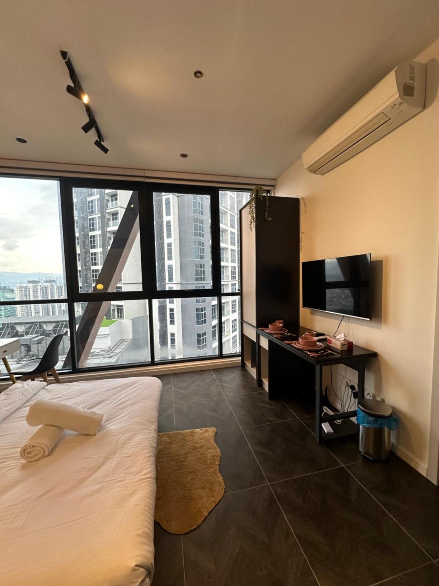 Skyline Homes By Scarletz Suites Klcc Kuala Lumpur Exterior foto